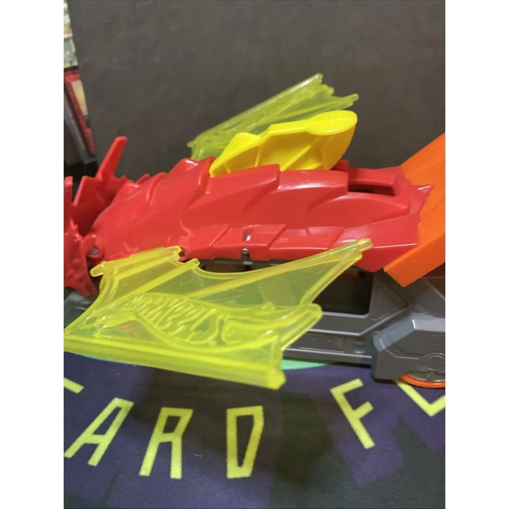 Hot Wheels City Dragon Fire Launch Transporter 2020 MATEL GVH88 Great Condition